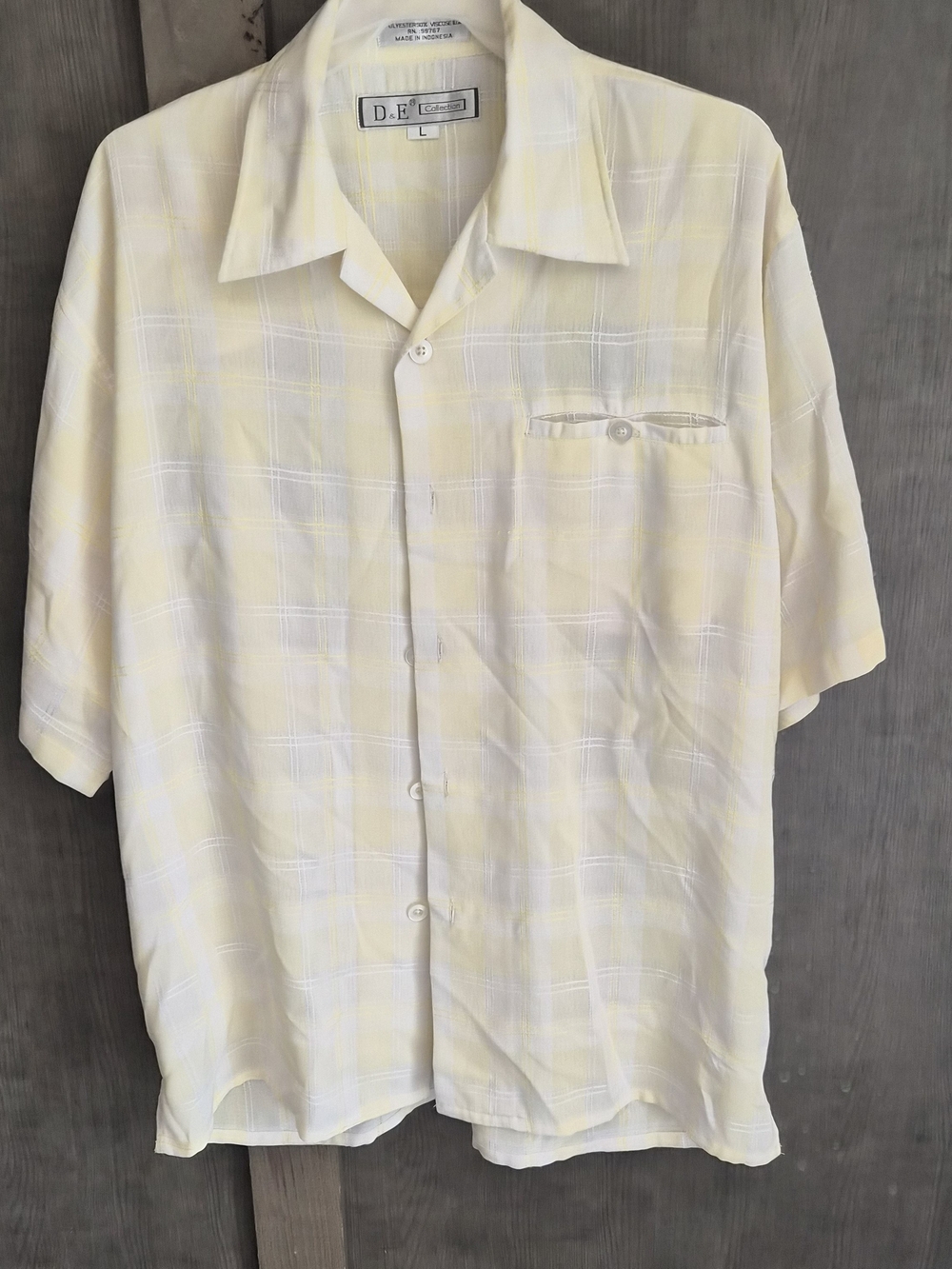 Men’s Short-Sleeve Button-Up Shirt in Light Yellow Plaid